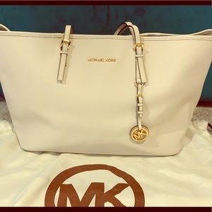 Michael Kors Carry All Tote